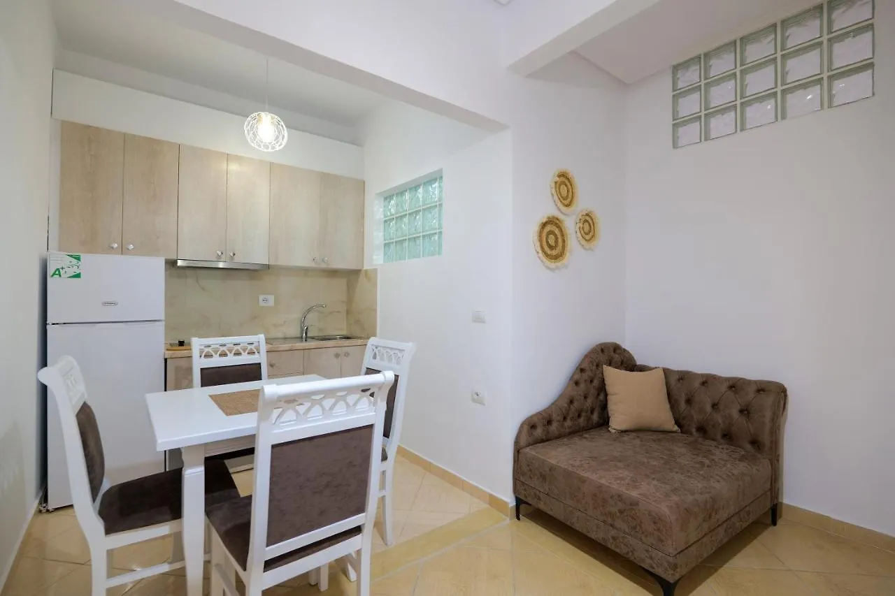 Empo Hotel Ksamil