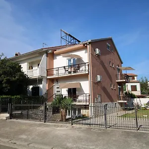 https://blue-adria-suites.in-istria.net